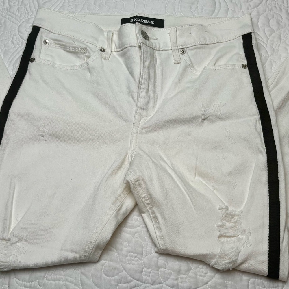 Express Mid-Rise Cropped Distressed White Leggings Jeans Size 4 Black Stripe EUC